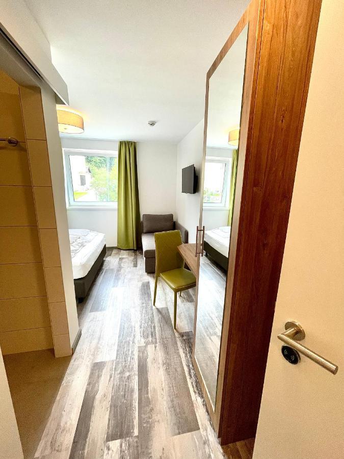 Motel Xl Lounge Traisen Exteriör bild