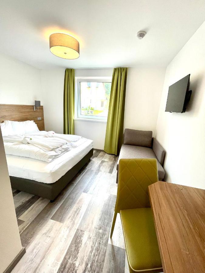 Motel Xl Lounge Traisen Exteriör bild