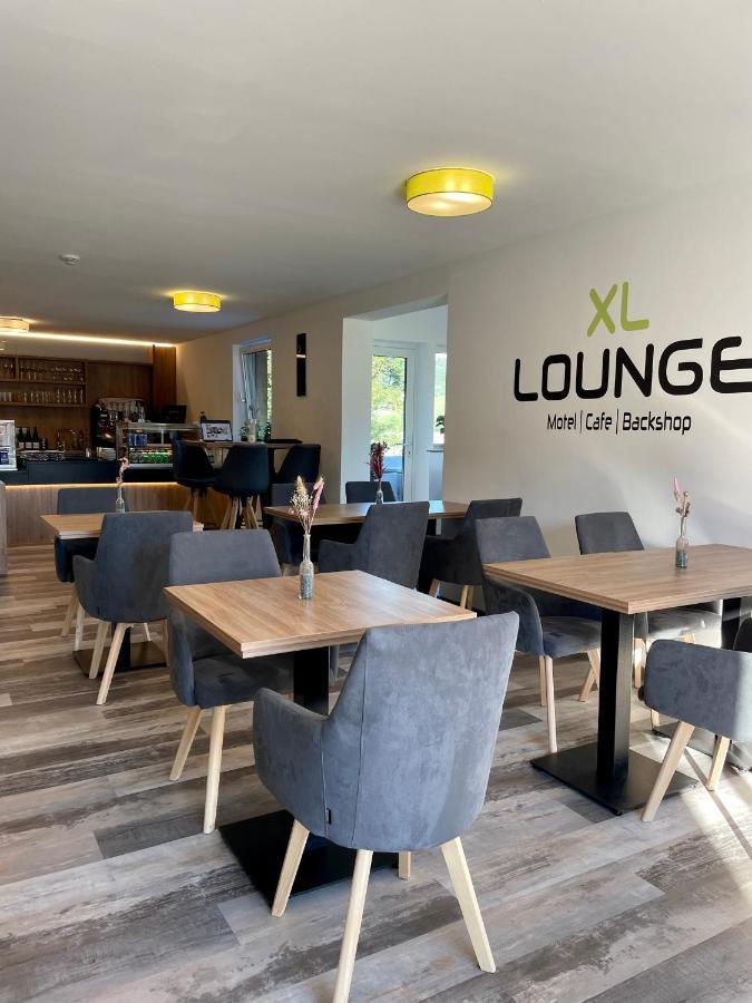Motel Xl Lounge Traisen Exteriör bild